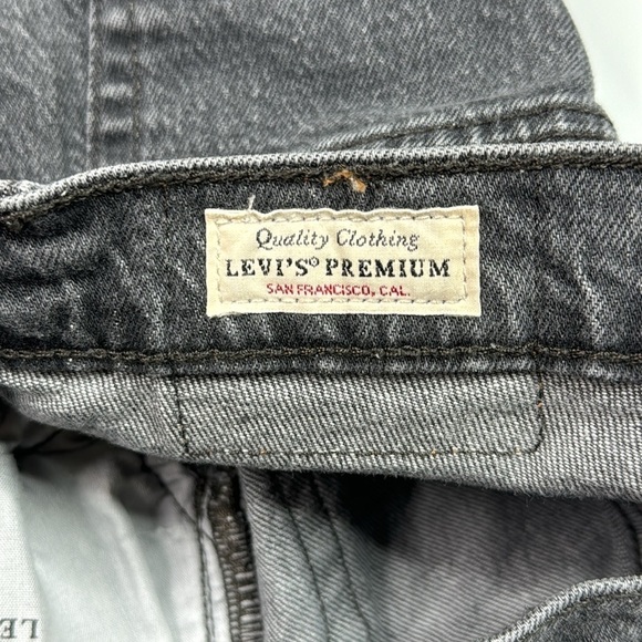 Levi's Premium 501 Black Raw Hem Shorts Size 27 - Picture 4 of 7